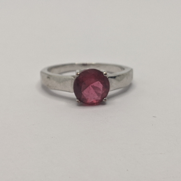 Ruby colored stone ring - Picture 2 of 6